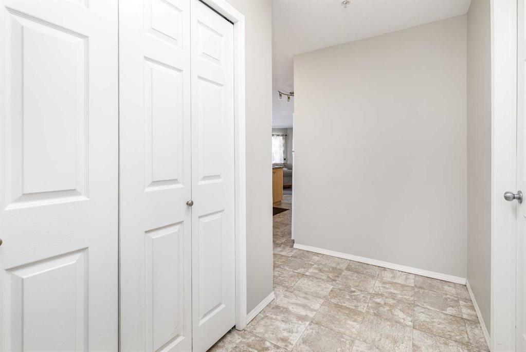 Picture for 214, 3 Broadway Rise  