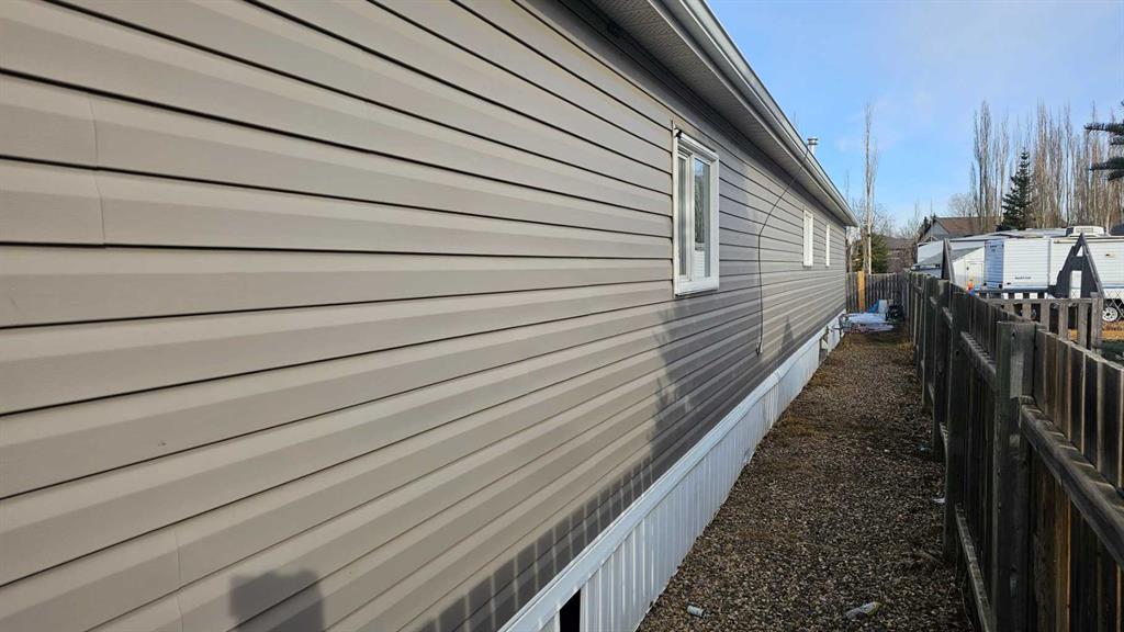 Picture for 6001 53 AvenueClose 