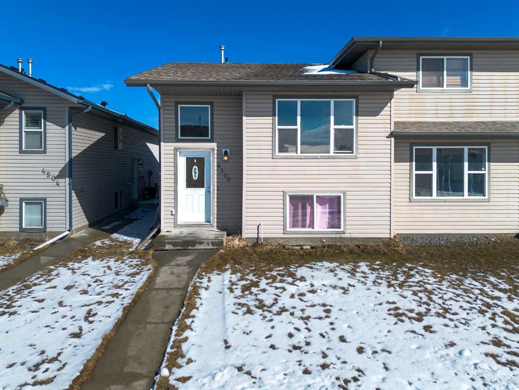 Picture for 4506 45 Avenue Close  