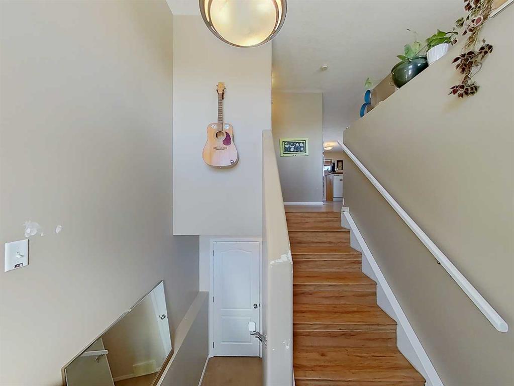 Picture for 4506 45 Avenue Close  