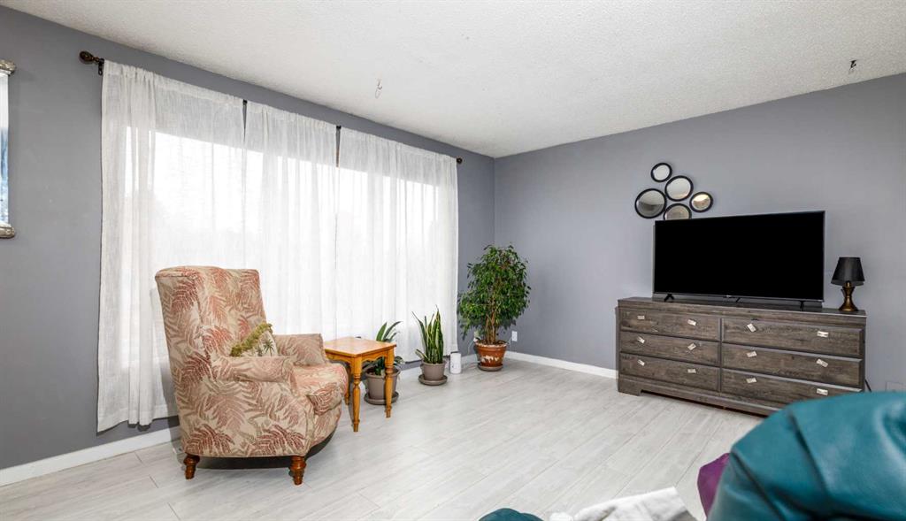 Picture for 5232 38 StreetCrescent 