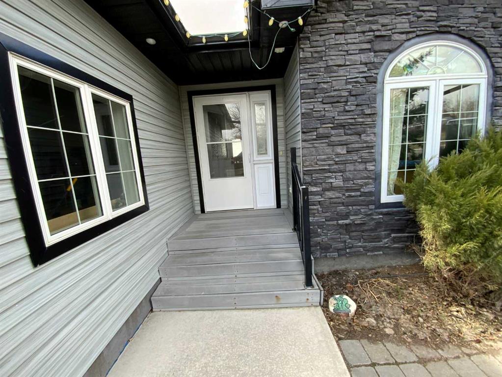 Picture for 238 Centre Street S