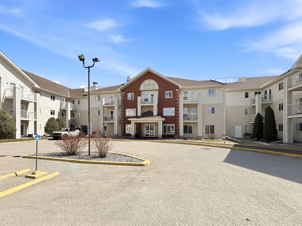Picture for 330, 56 Carroll Crescent 