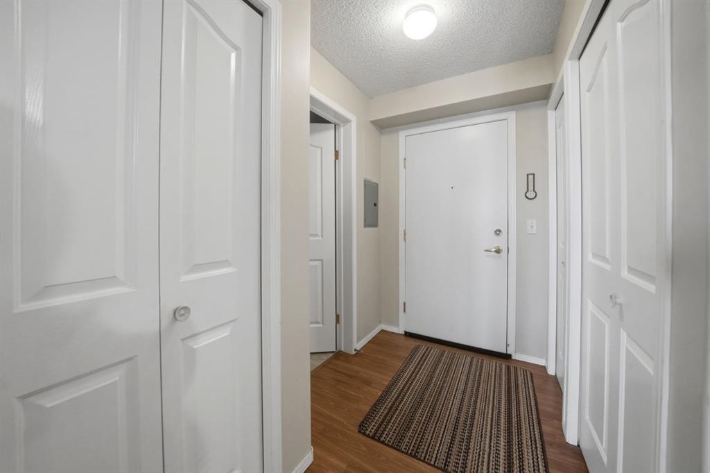 Picture for 330, 56 Carroll Crescent 