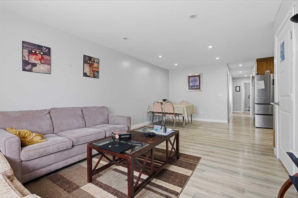 Picture for 7002 50 Avenue 