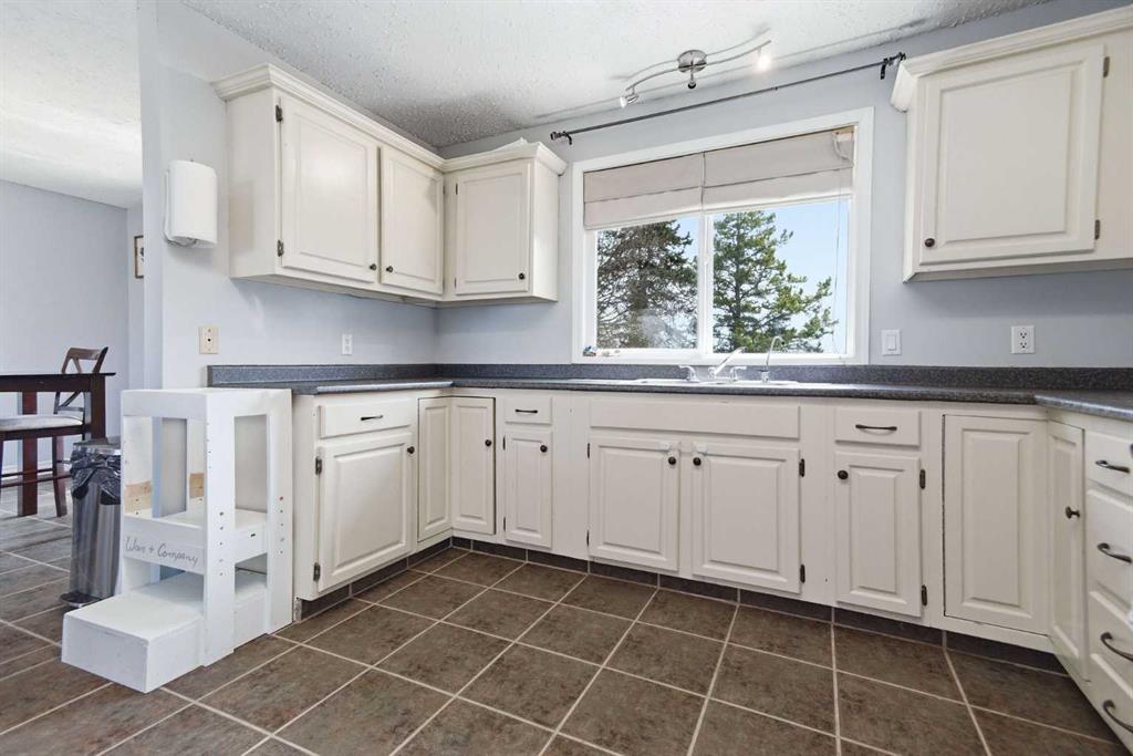 Picture for 425085 Range Road 272  