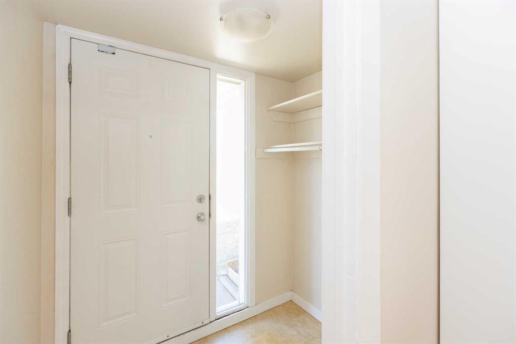 Picture for 1603, 3907 39 Street 