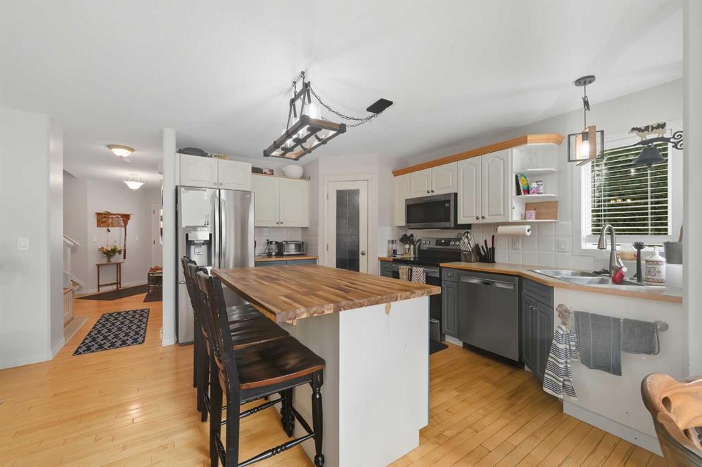 Picture for 65 Asmundsen Avenue 