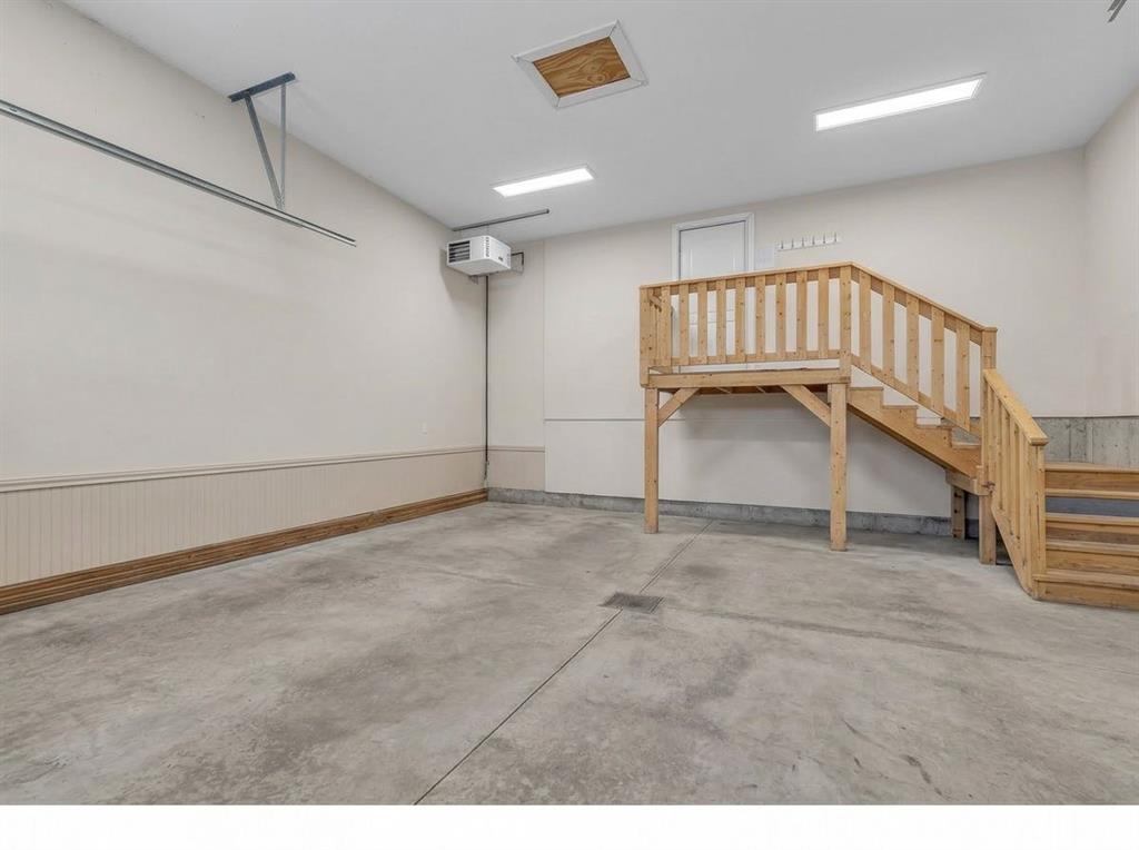 Picture for 5052 Lakeshore Drive 