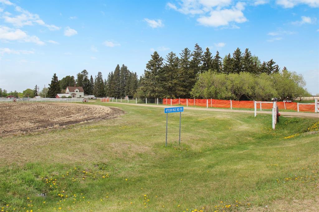 Picture for 47038 Range Road 191  