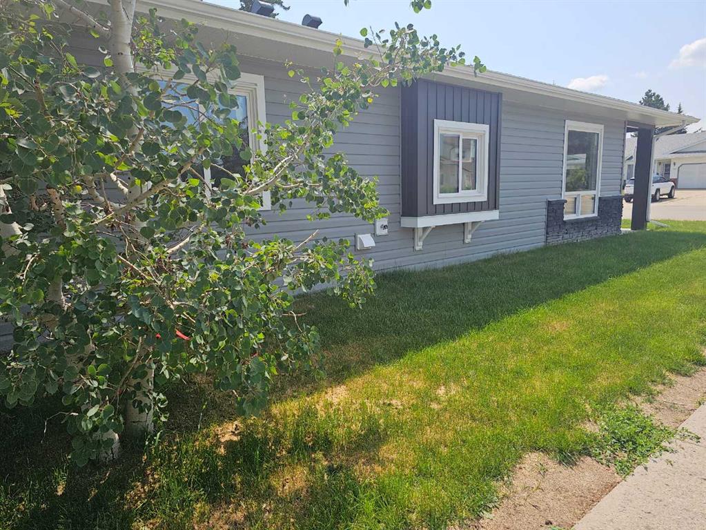 Picture for #2, 4738 49A Avenue 