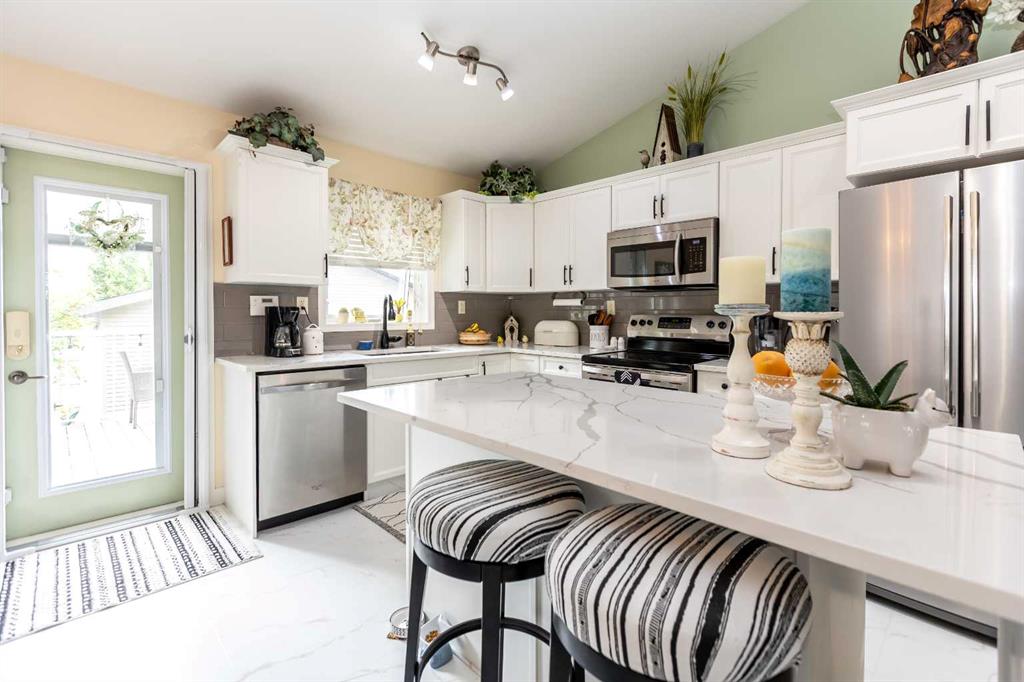 Picture for 63 Vanier Drive 