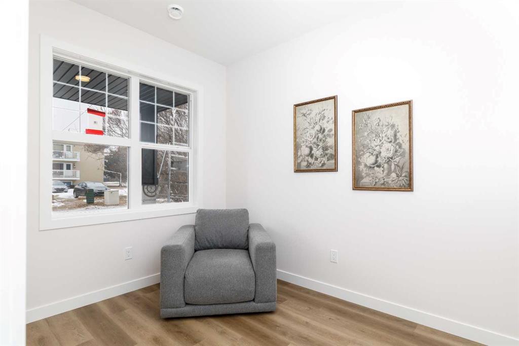 Picture for 3, 5463 55 Avenue 