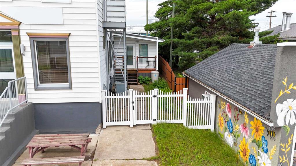 Picture for 2124 20 Street 