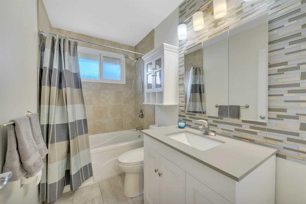 Picture for 11 Fir Street  https://www.cirrealty.ca/reb/cara/1/A2264121_15.jpg