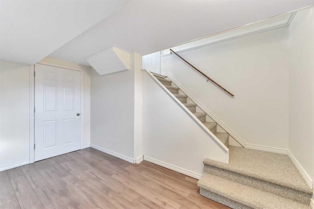 Picture for 11 Fir Street  https://www.cirrealty.ca/reb/cara/1/A2264121_19.jpg