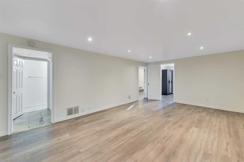 Picture for 11 Fir Street  https://www.cirrealty.ca/reb/cara/1/A2264121_21.jpg
