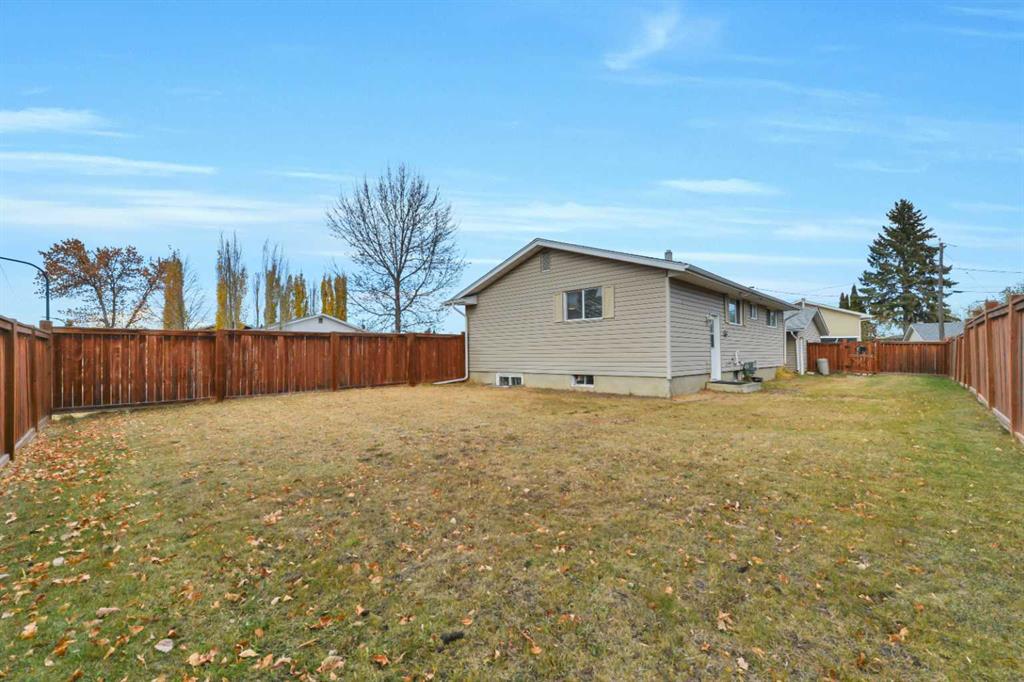 Picture for 11 Fir Street  https://www.cirrealty.ca/reb/cara/1/A2264121_29.jpg