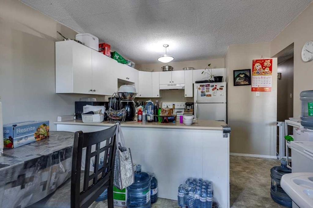 Picture for 7 Nyberg Avenue  https://www.cirrealty.ca/reb/cara/1/A2264661_12.jpg