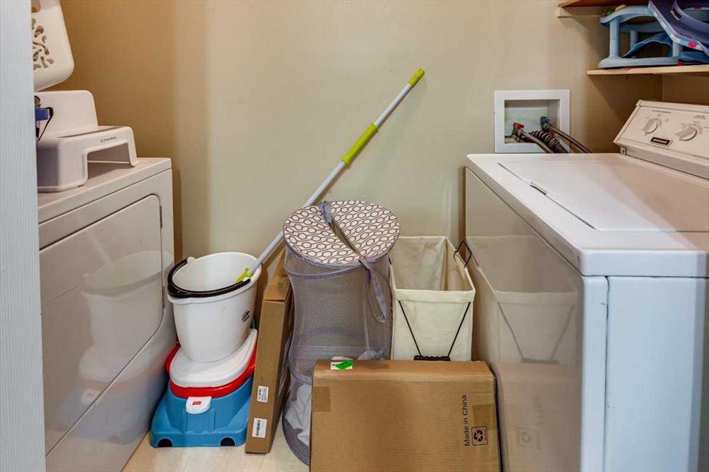 Picture for 7 Nyberg Avenue  https://www.cirrealty.ca/reb/cara/1/A2264661_18.jpg