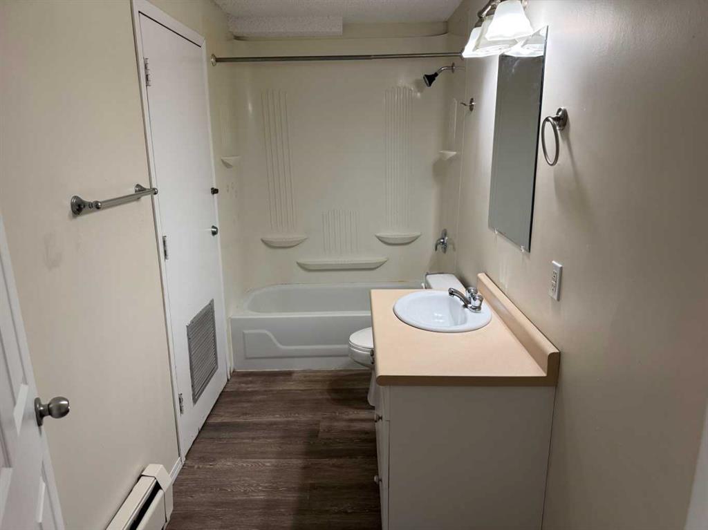 Picture for 7 Nyberg Avenue  https://www.cirrealty.ca/reb/cara/1/A2264661_26.jpg