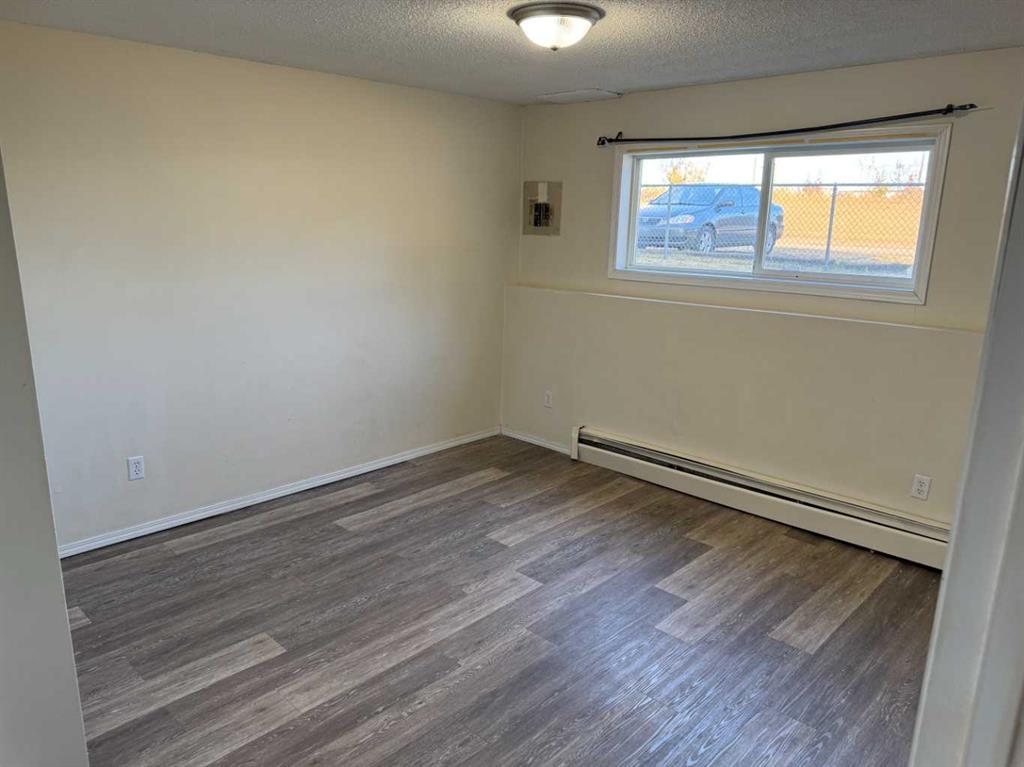 Picture for 7 Nyberg Avenue  https://www.cirrealty.ca/reb/cara/1/A2264661_28.jpg