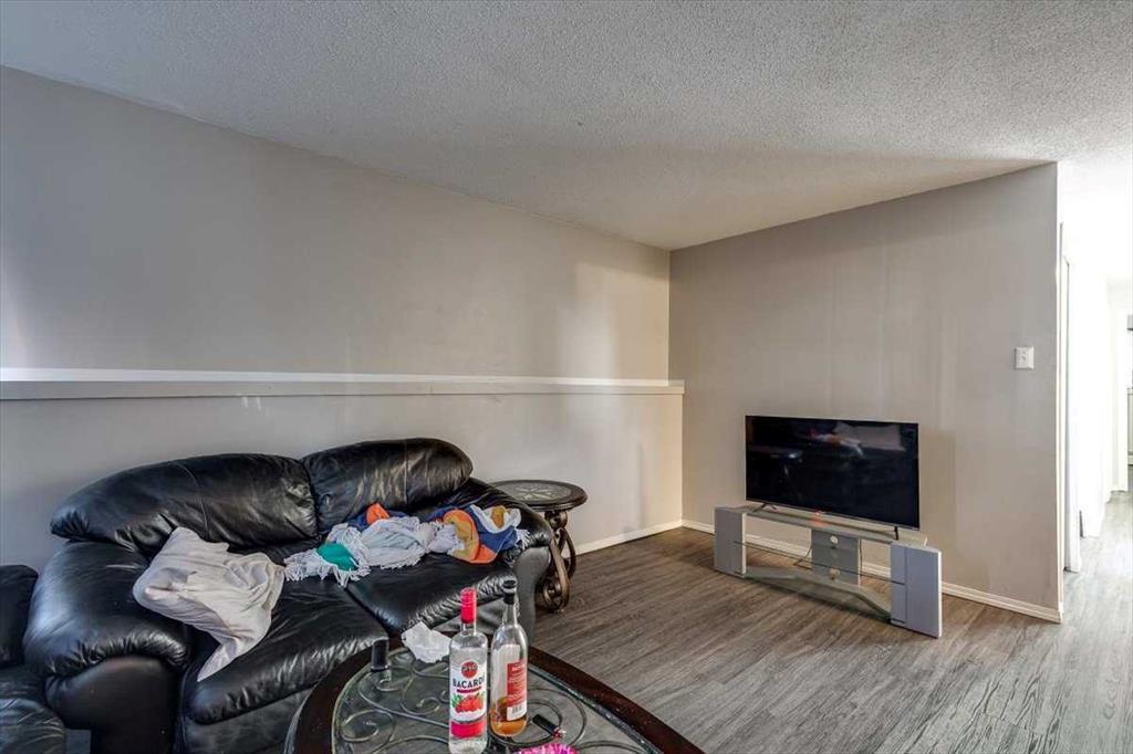 Picture for 7 Nyberg Avenue  https://www.cirrealty.ca/reb/cara/1/A2264661_45.jpg
