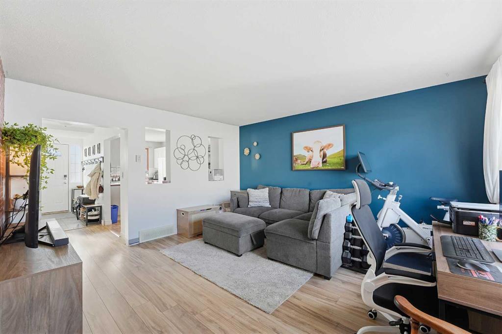 Picture for 18, 1 Fir Street  https://www.cirrealty.ca/reb/cara/1/A2265721_10.jpg