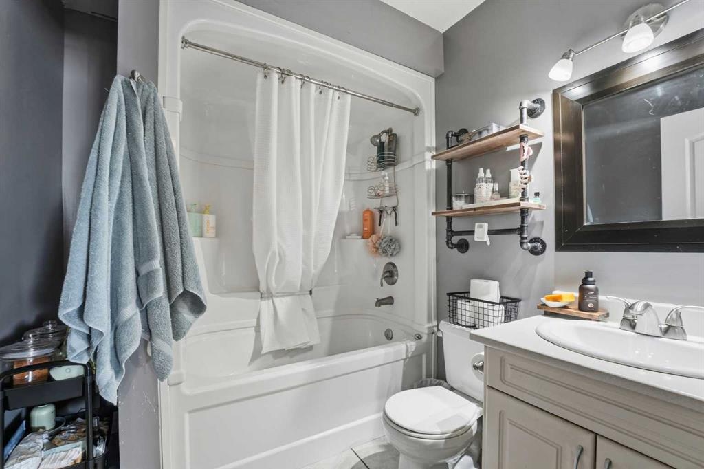 Picture for 18, 1 Fir Street  https://www.cirrealty.ca/reb/cara/1/A2265721_15.jpg