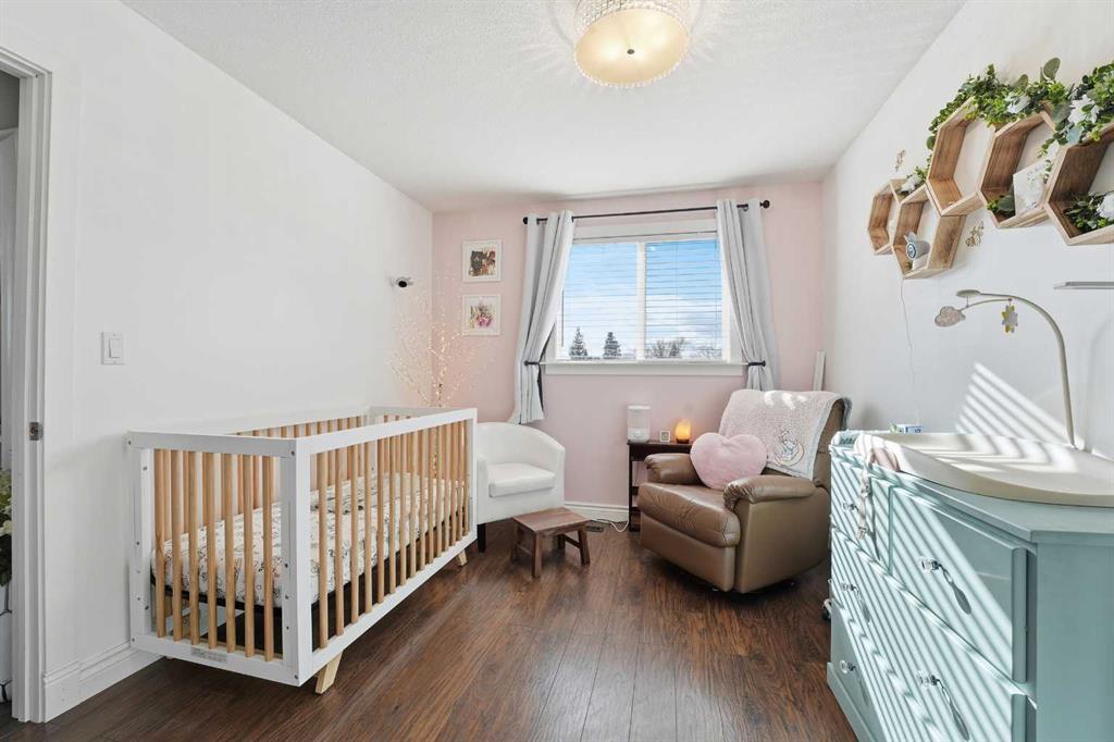 Picture for 18, 1 Fir Street  https://www.cirrealty.ca/reb/cara/1/A2265721_17.jpg