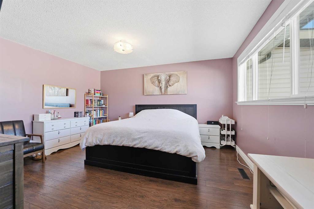 Picture for 18, 1 Fir Street  https://www.cirrealty.ca/reb/cara/1/A2265721_19.jpg