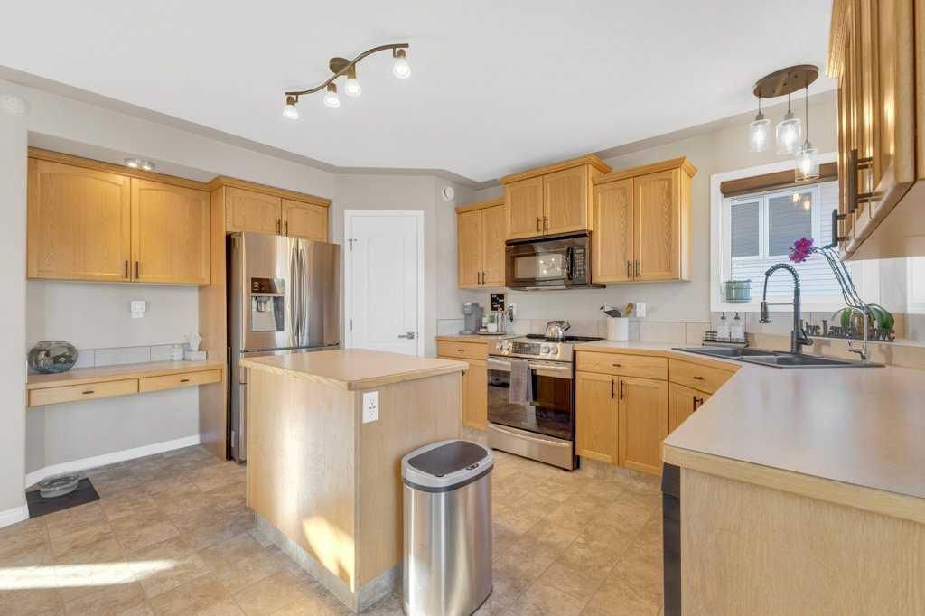 Picture for 9 Rozier Close  https://www.cirrealty.ca/reb/cara/1/A2266131_11.jpg