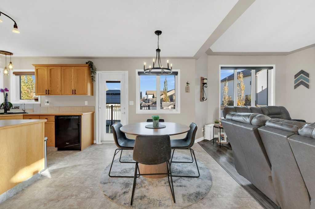 Picture for 9 Rozier Close  https://www.cirrealty.ca/reb/cara/1/A2266131_13.jpg