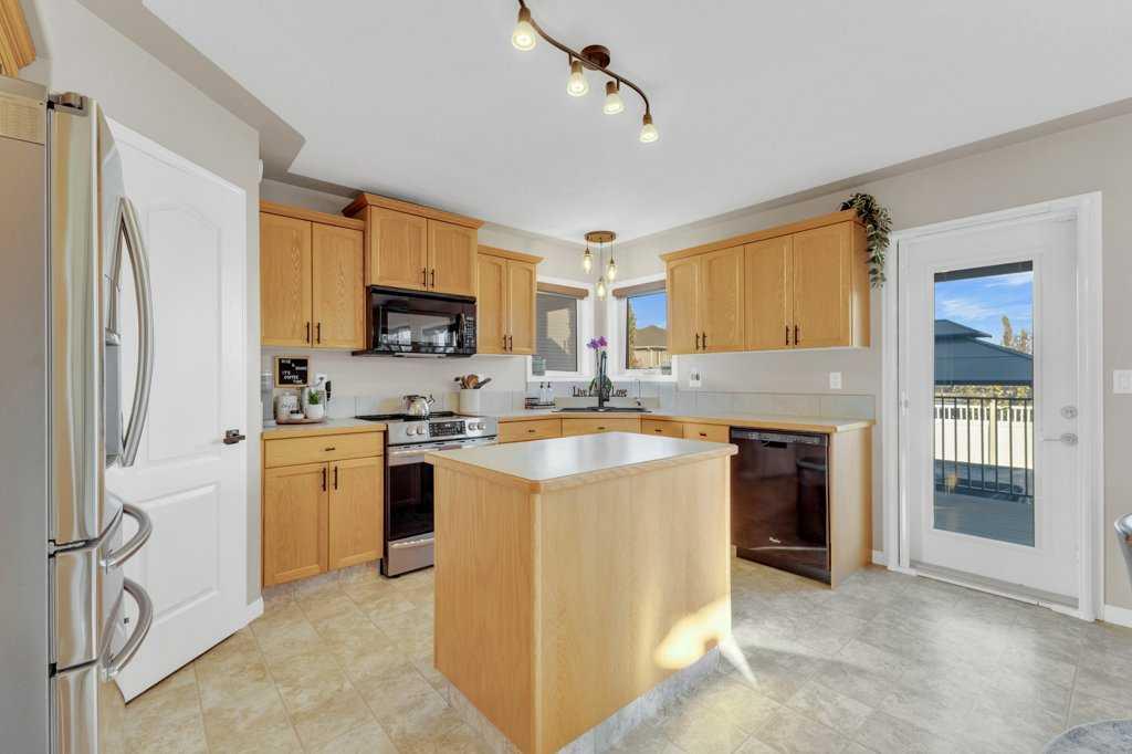 Picture for 9 Rozier Close  https://www.cirrealty.ca/reb/cara/1/A2266131_9.jpg