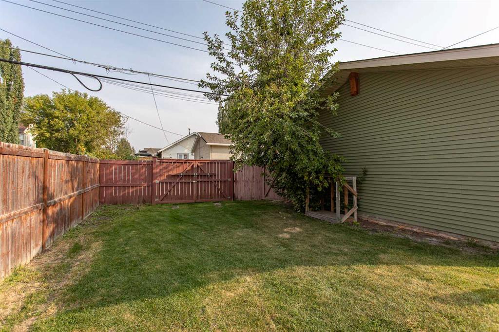 Picture for 5422 49 Avenue  https://www.cirrealty.ca/reb/cara/1/A2266591_32.jpg