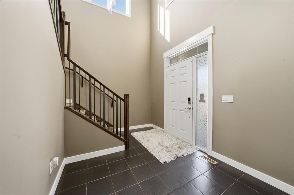 Picture for 21 Caribou Crescent  https://www.cirrealty.ca/reb/cara/1/A2266731_13.jpg