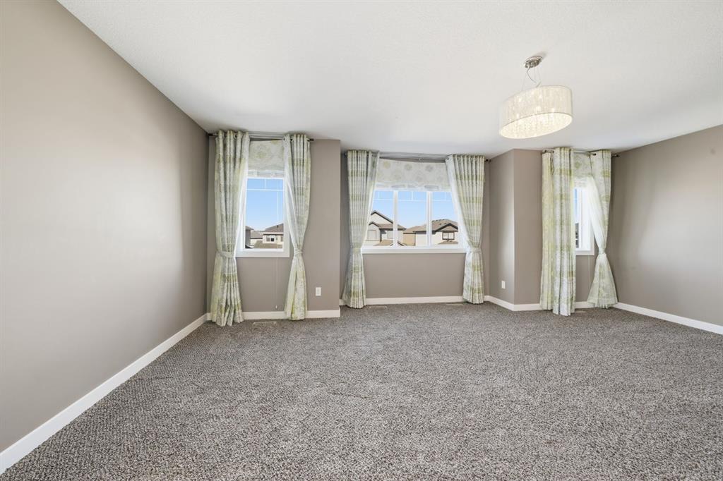 Picture for 21 Caribou Crescent  https://www.cirrealty.ca/reb/cara/1/A2266731_14.jpg