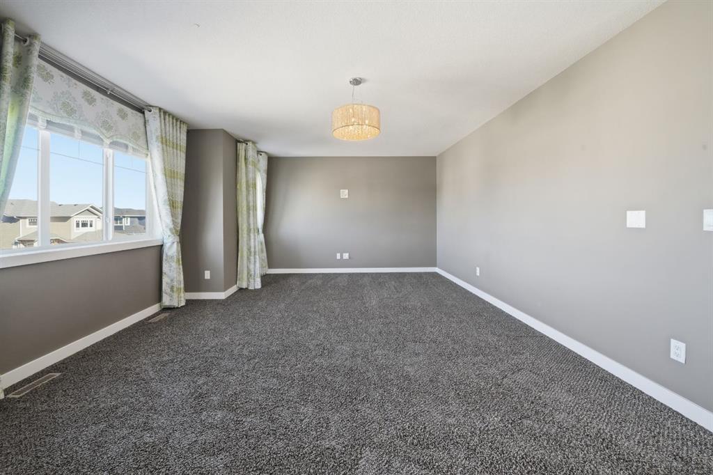 Picture for 21 Caribou Crescent  https://www.cirrealty.ca/reb/cara/1/A2266731_16.jpg