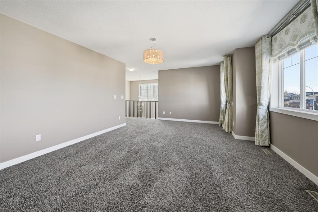 Picture for 21 Caribou Crescent  https://www.cirrealty.ca/reb/cara/1/A2266731_17.jpg