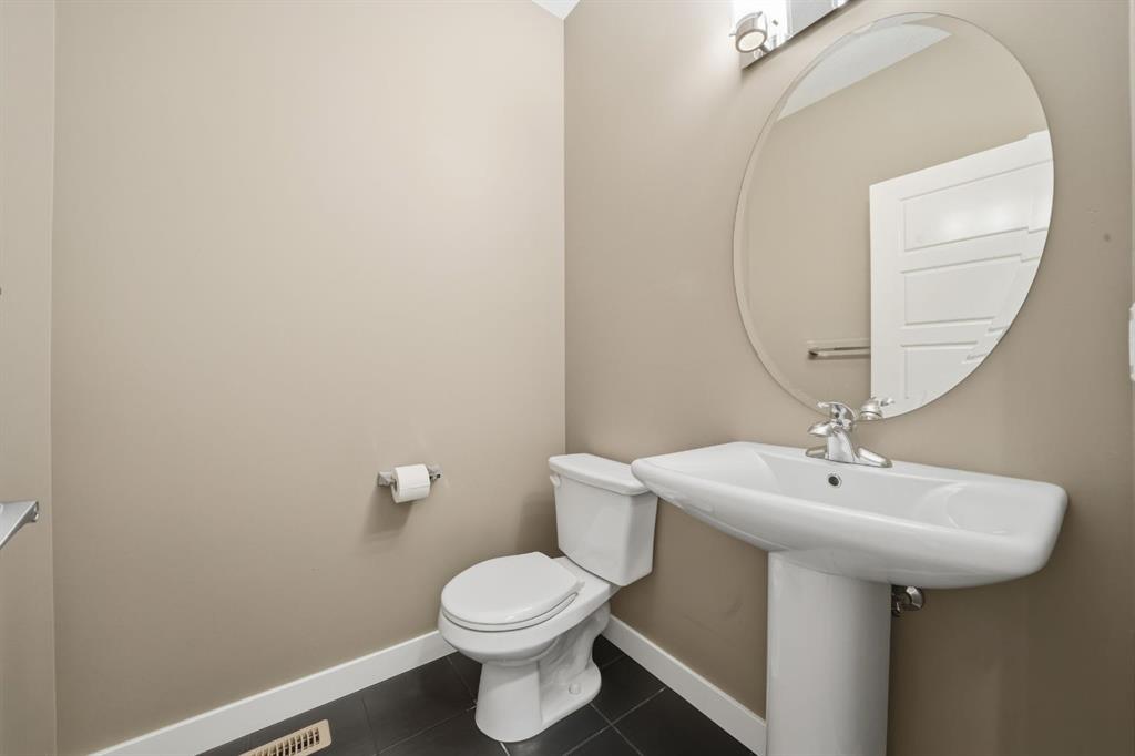 Picture for 21 Caribou Crescent  https://www.cirrealty.ca/reb/cara/1/A2266731_28.jpg
