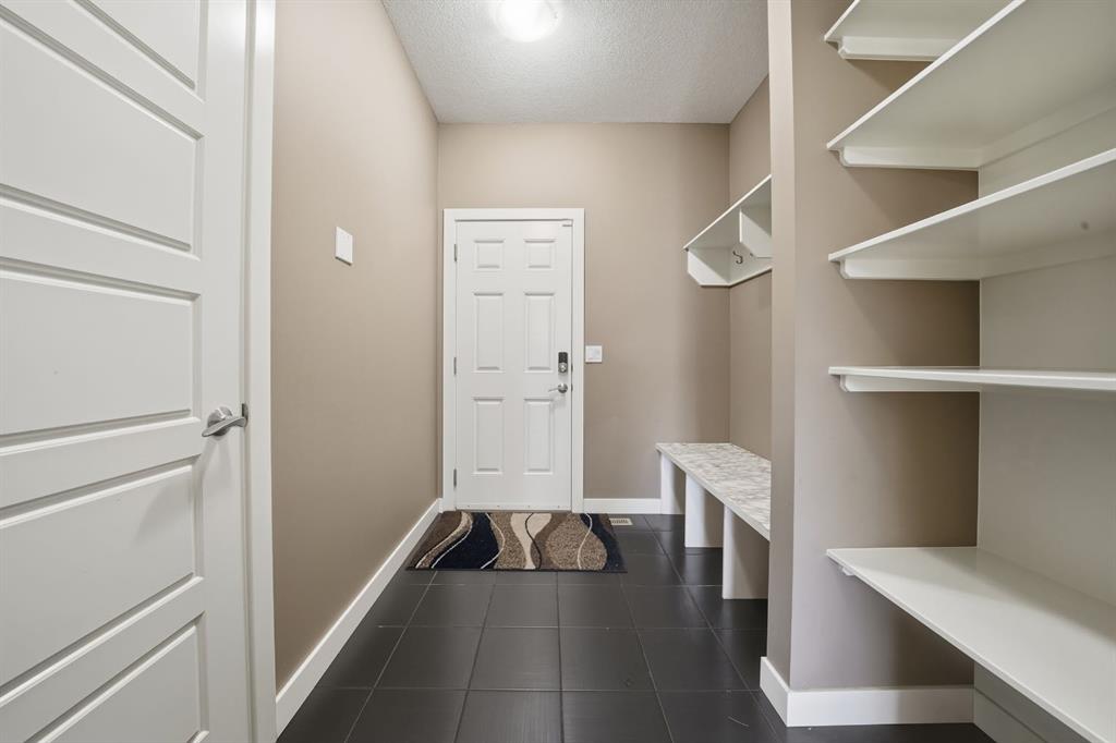 Picture for 21 Caribou Crescent  https://www.cirrealty.ca/reb/cara/1/A2266731_29.jpg