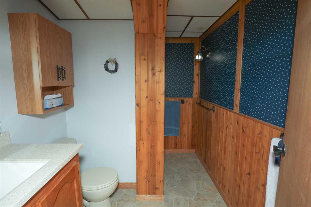 Picture for 143 Barrett Drive  https://www.cirrealty.ca/reb/cara/1/A2267531_15.jpg