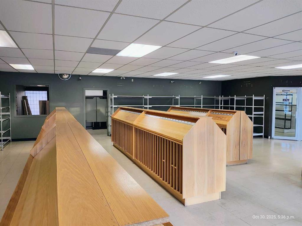 Picture for A7, 5043 50A Street 