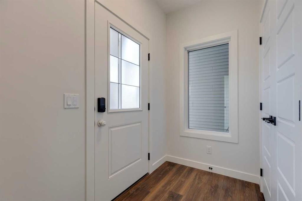 Picture for 495 Lawthorn Way SE