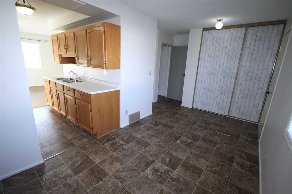 Picture for 44, 7124 Gray Drive 