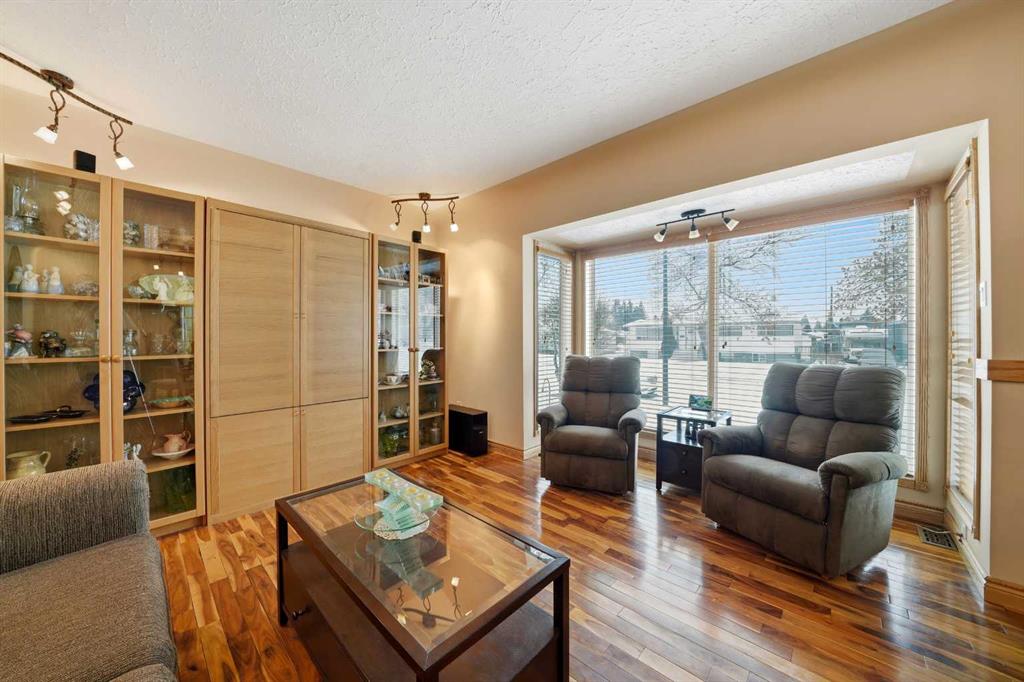 Picture for 4126 38 Street 