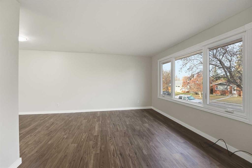 Picture for 5833 41 StreetCrescent 