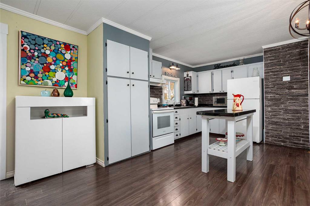 Picture for 12, 4504 41 Street 