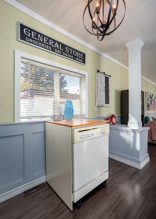 Picture for 12, 4504 41 Street 