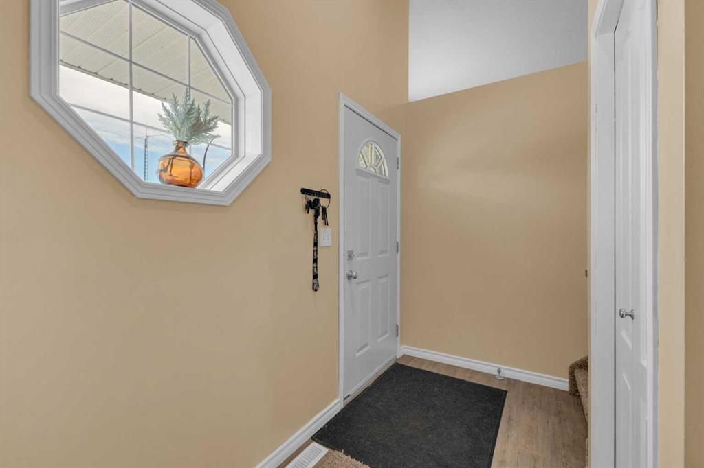 Picture for 58 Ireland Crescent 